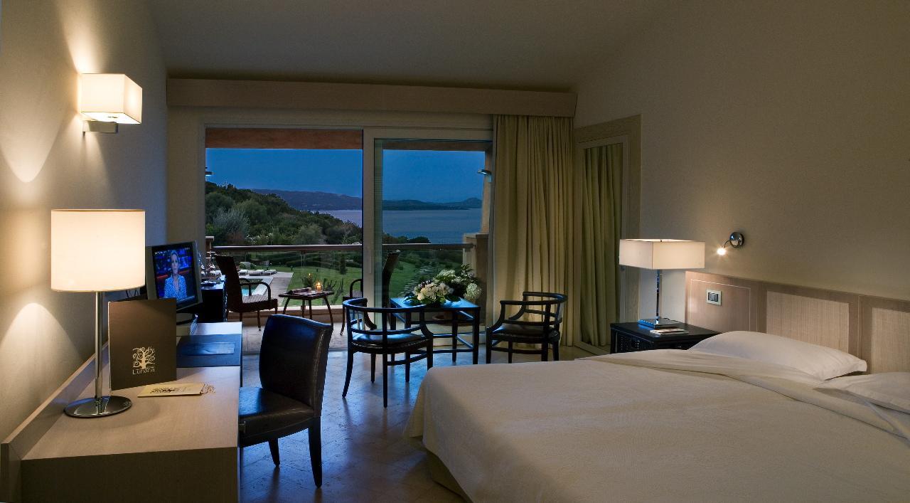 L'Ea Bianca Luxury Resort Baja Sardinia Exterior photo